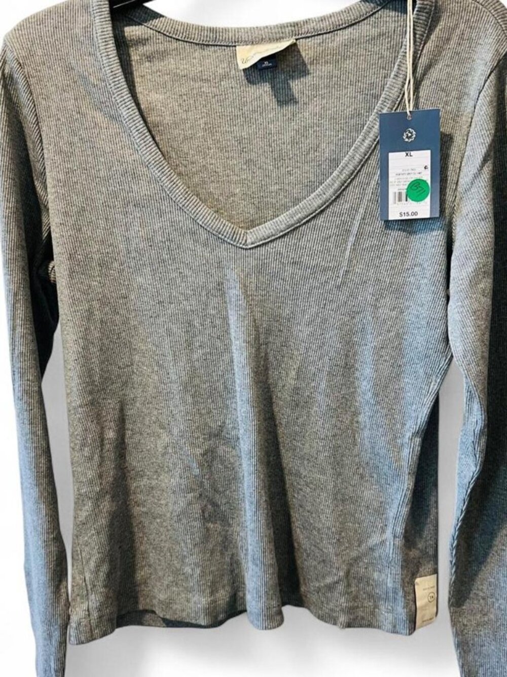 Universal Thread Women's Grey Shirs